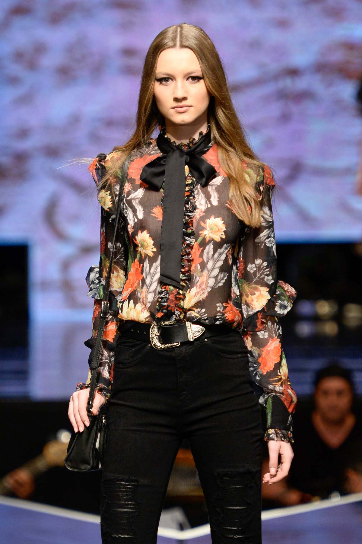 Desfile Cavalera eu Alexandra Evangelista estive lá para conferir